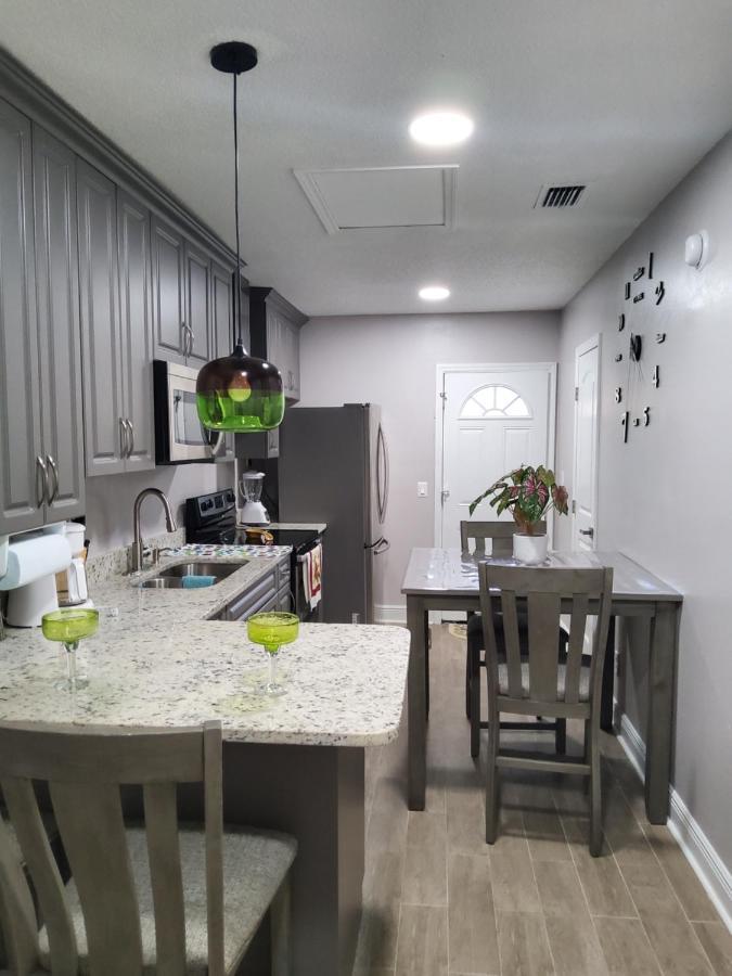 Beautiful Apartment Close To Everything Тампа Экстерьер фото